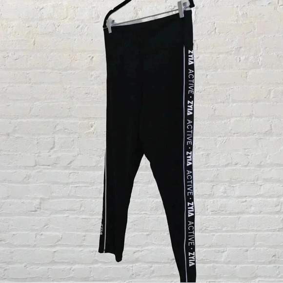 Zyia Active Striped Leggings - Picture 1 of 4